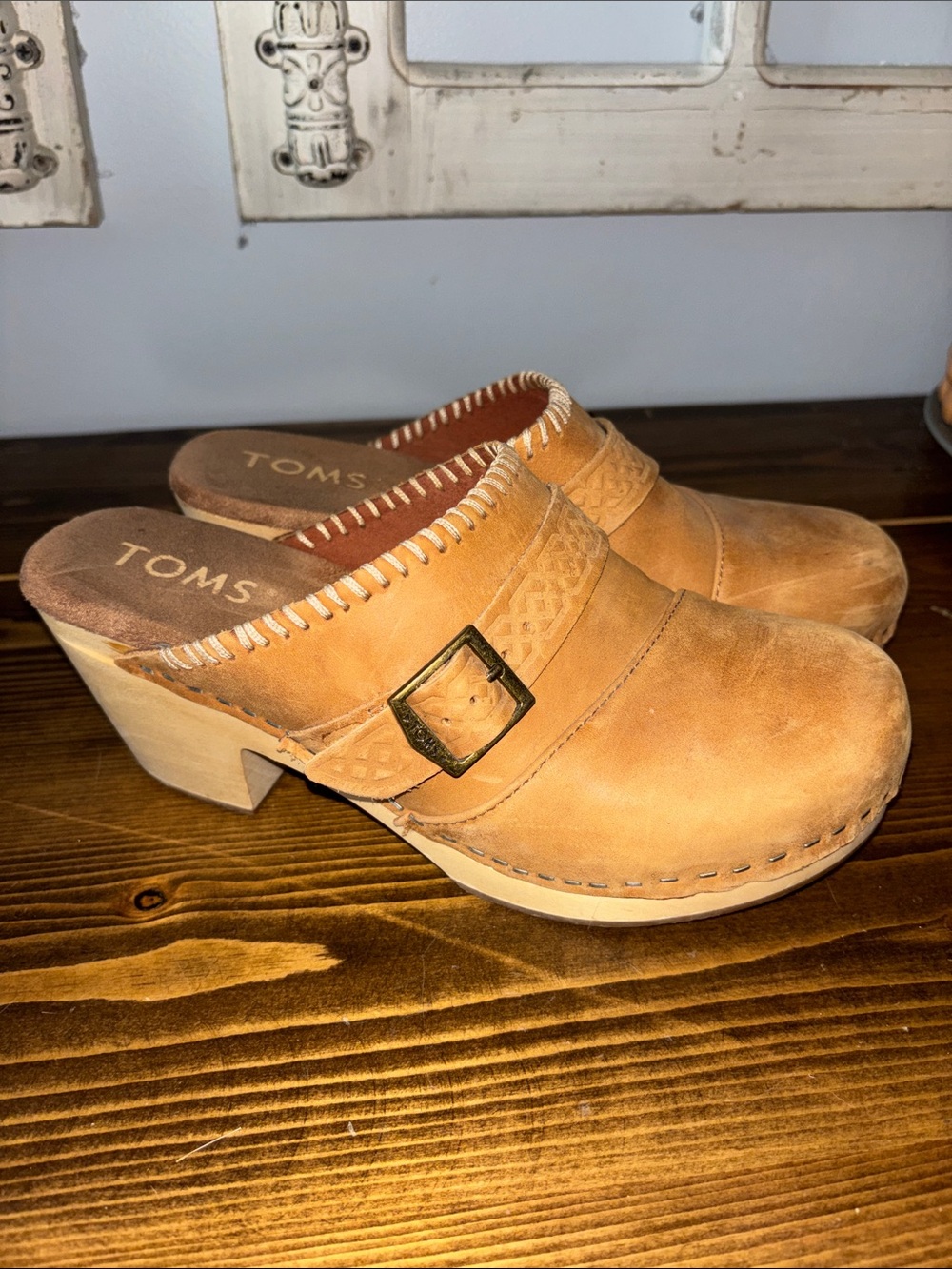TOMS Tan Elisa Leather-Wooden Clog